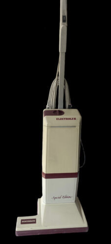 Electrolux Model 1572E Special Edition Discovery II Bagged Upright Vacuum Tested - $197.99