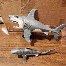 Toys R Us Chap Mei Great White Shark Chomping Figure plus tiger shark fi... - £11.49 GBP