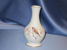 Palissy Bud Vase with Chaffinch Bird by R.W. Co. - £9.43 GBP