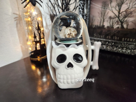 Halloween Skull Mug with Snowglobe Topper Coffee Mug Decor NEW - £27.96 GBP