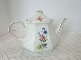 Vtg Ellcreave Large Teapot White W/FLORALS Basket Weave Panels England - £22.64 GBP