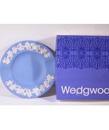 WEDGWOOD BLUE JASPERWARE ROUND 2 SLOT ASHTRAY - VINTAGE WITH BOX - $13.05