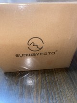 Camera Rotating Leveling Base DYH-90Ri - Sunwayfoto - with level indicator - €27,39 EUR