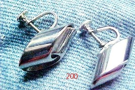 Earrings # 200 Silver Tone 3/4&quot; long - £2.39 GBP