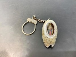 Vintage Keyring SAINTE-ANNE Holding Jesus Keychain Seashell Ancien Porte-Clés - £6.45 GBP