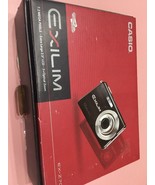 Casio Exilm 7.2 MP Silver Digital Camera EX-Z70 SLVR - £117.60 GBP