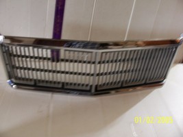 1975 1976 MERCURY MARQUIS GRILL USED OEM # D5MB 8150 A Radiator Grille F... - $192.70