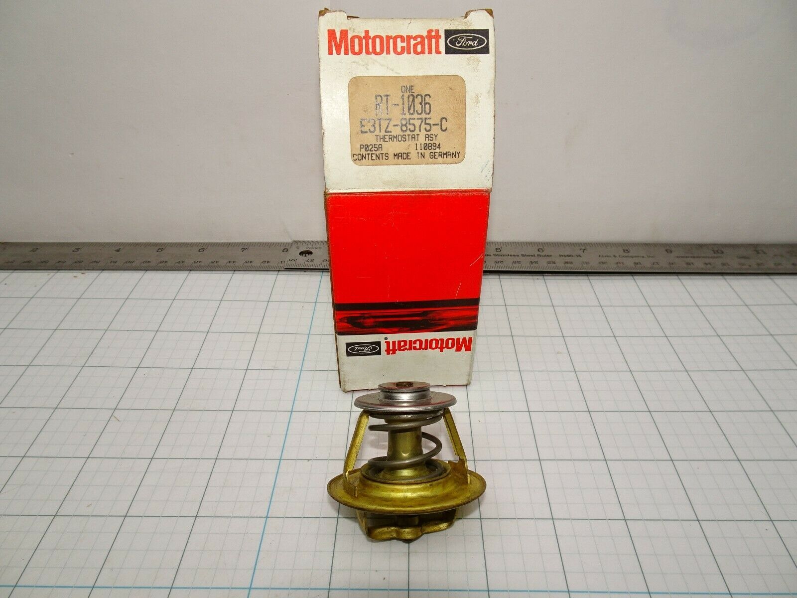 Ford E3TZ-8575-C Thermostat RT-1036 Motorcraft  OEM NOS - $15.46