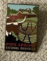 Pipe Spring National Monument Lapel Pin Vintage Longhorn &amp; Basket Design - $8.75