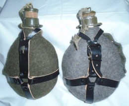 ORIGINAL CZECH ARMY WATER CANTEEN BOTTLE WITH CORK CLOSURE MINT - $15.84