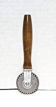 Vintage Krimpkut Krimp Kut Pastry Pie Sealer Wheel - $141.47 MXN