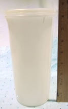 Vintage Tupperware Classic Round Handolier Canister #261-6 with Lid 8in - £14.11 GBP