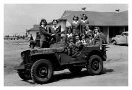 Women&#39;s Army Corps Wac Posing In Army Jeep WW2 Wwii 4X6 B&amp;W Photo - £6.28 GBP
