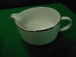 Magnificent Kaiser W.Germany Porcelain Platinum Trim Creamer - £10.47 GBP