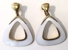 Vtg Crown Trifari Gold Tone &amp; White Enamel Modernist Clip On Earrings - £23.43 GBP