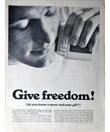Gillette give freedom man shaving welcome gift 1964 Vintage print ad - $192.67 MXN