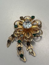 Vintage Clear Green Flower Brooch Rhinestones Sparkly - $265.64 MXN
