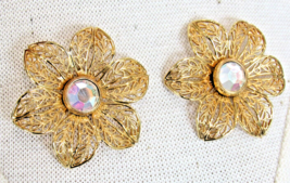 Vintage 80s Gold Filigree Metal Flower Earrings with Crystal Center Pierced Stud - £7.98 GBP