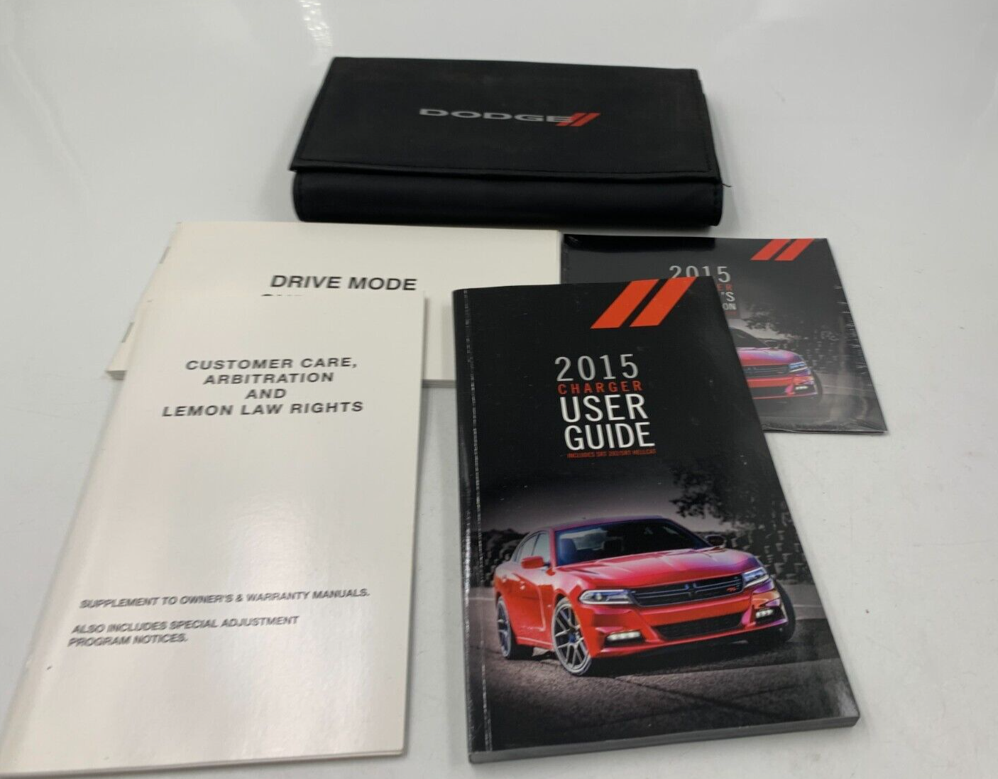 2015 Dodge Charger Owners Manual Handbook Set with Case I02B08055 - $32.17