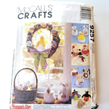 McCall&#39;s 9257 Craft Pattern 12 Different 8&quot; Seasonal Dolls Wreath Cut Complete - £3.10 GBP