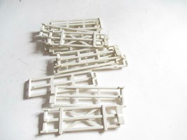 0/027 ACCESSORY- 1&quot; TALL FENCES- 11 SECTIONS -  EXC- M45 - £4.19 GBP