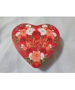Floral pattern Heart Shaped Tin Container Valentine Red, White , Pink Roses - $129.56 MXN