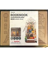 Rolife Holiday Garden House DIY Book Nook Shelf Insert Mini Dollhouse Ki... - $829.97 MXN