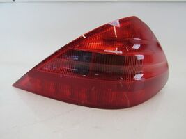 Mercedes R230 SL500 SL600 lamp, taillight, right 2308200264 tail light - $2,983.77 MXN