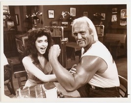 Glossy B&amp;W Promo Television Still Hulk Hogan, Linda Peluso &quot;Search For T... - £7.81 GBP