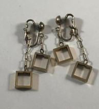 Vintage Newhouse Gold Tone Square Geometric Design Center Clip Earrings - £15.00 GBP