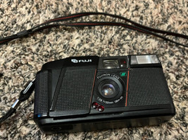 Fuji DL-200 Black Point Shoot Film Camera F2.8 32mm Untested Parts Or No... - $19.79