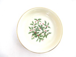 Lenox Bone China Special Holly &amp; Berry 7 ½” Serving Bowl - £24.62 GBP