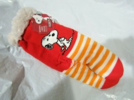 Peanuts Snoopy Charlie Brown Red Sherpa Lined Unisex NonSlip 1Size Slipper Socks - £15.00 GBP