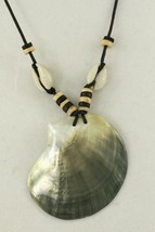 Vintage Costume Jewelry Leather Cord Cowrie &amp; Mother of Pearl Shell Necklace - £14.01 GBP