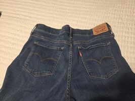 Levi’s 312 Shaping Slim Jeans Blue Denim Pants Women’s Size 31. W31 L28 - $272.22 MXN