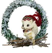Kurt Adler Christmas Ornament  Raccoon in Snowy Wreath Hanging - £7.59 GBP