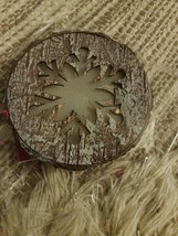 Tree Ornament Snowflake In Faux Wood Lights Up - £10.59 GBP