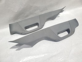2015 Ford F250 Cab Chassis XL OEM Left and Right Grab Handles Trim Hardware - $1,520.57 MXN