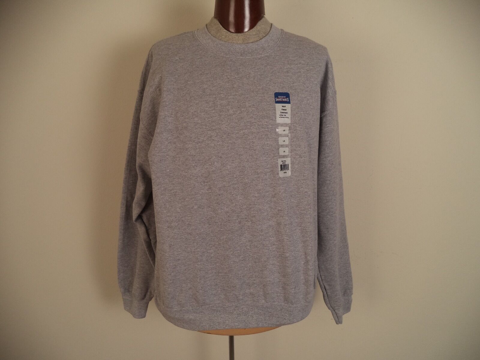 Men&#39;s Gray Gildan Fleece Crewneck. Large. 50% Cotton/ 50% Polyester. Lon... - $21.78