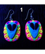 Boucles d&#39;oreilles faites à la main extraterrestres brillent dans des... - $19.25