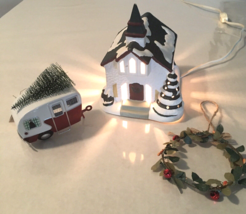 Vintage Pacific Rim Church Light Up Christmas Ceramic Decor Works w/ Ornaments - £29.56 GBP