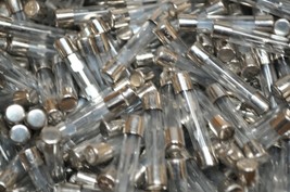 Lot of 50 Littelfuse 3AG 10A 32V Miniture Glass Fuses 311 / M311010 M311-010 - £14.21 GBP