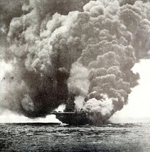 USS Bunker Hillb Moments After Attack 1945 WW2 Photo Print Military DWHH10 - $39.99
