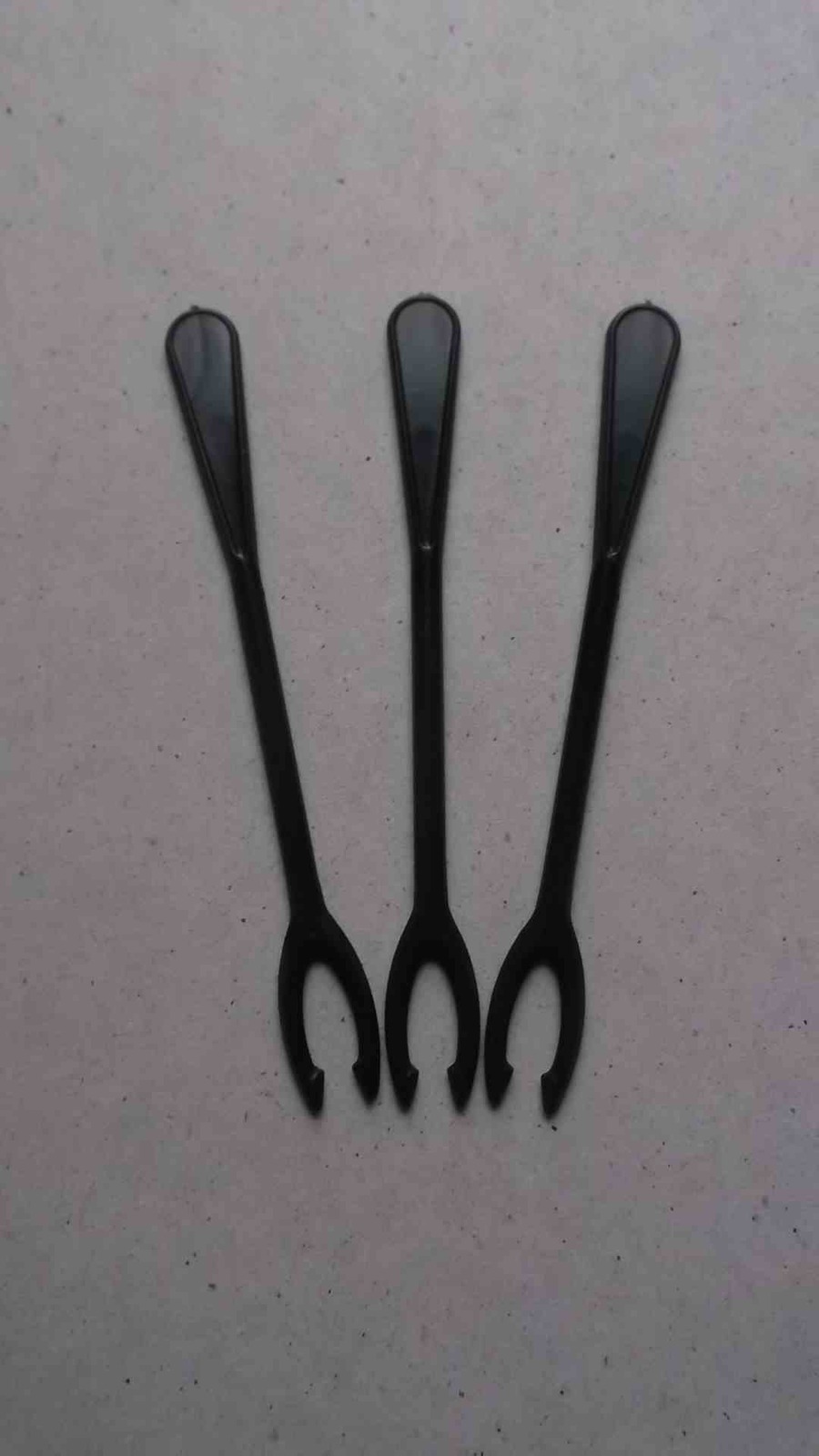 Primary image for 2,000 - New Black Multi-use Plastic 3.5 inch/8.75 cm Mini Fork Pick