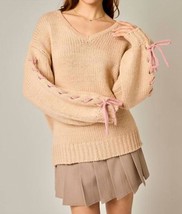 Le Lis loved by you stitching bow sweater size M - $26.73