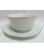 Momoyama Fine china Japan  White on White Gravy Boat with attached plate - £15.73 GBP