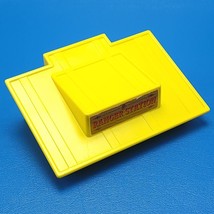 Lincoln Logs Shed Side Slanted Yellow Roof Ranger Station Replacement Piece - $4.45