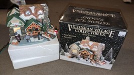 VICTORIAN VILLAGE 2001 FROST&#39;S ICE HOUSE CHRISTMAS VILLAGE HOUSE Lighted - £46.85 GBP