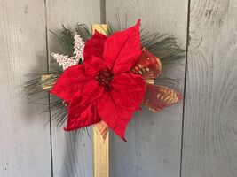 Christmas Cemetery Cross: grave flowers, Winter Grave Decoration - €22,56 EUR