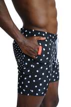 Men&#39;s Patterned Black Sea Shorts - £77.11 GBP